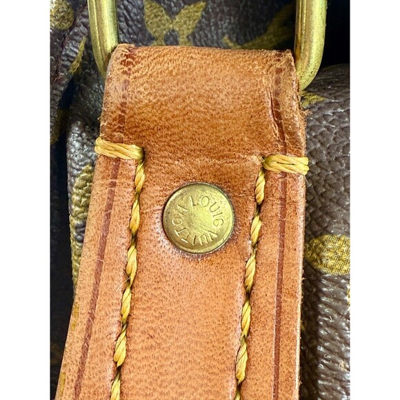 Authentic Louis Vuitton Cartouchiere GM (Large) Monogram Crossbody Bag VINTAGE - Picture 11 of 16